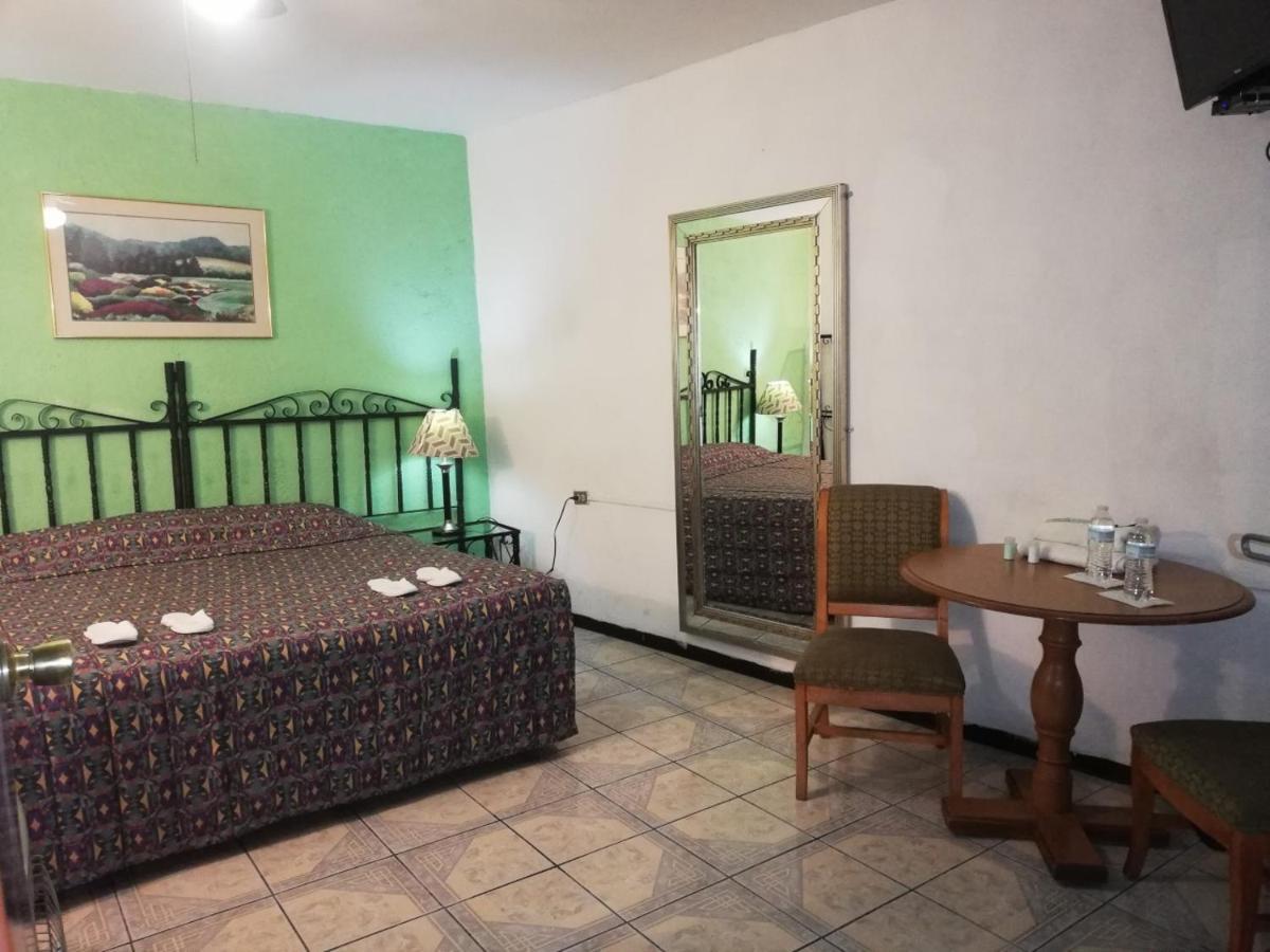 Hotel Rancho Viejo Τσιχουάχουα Εξωτερικό φωτογραφία